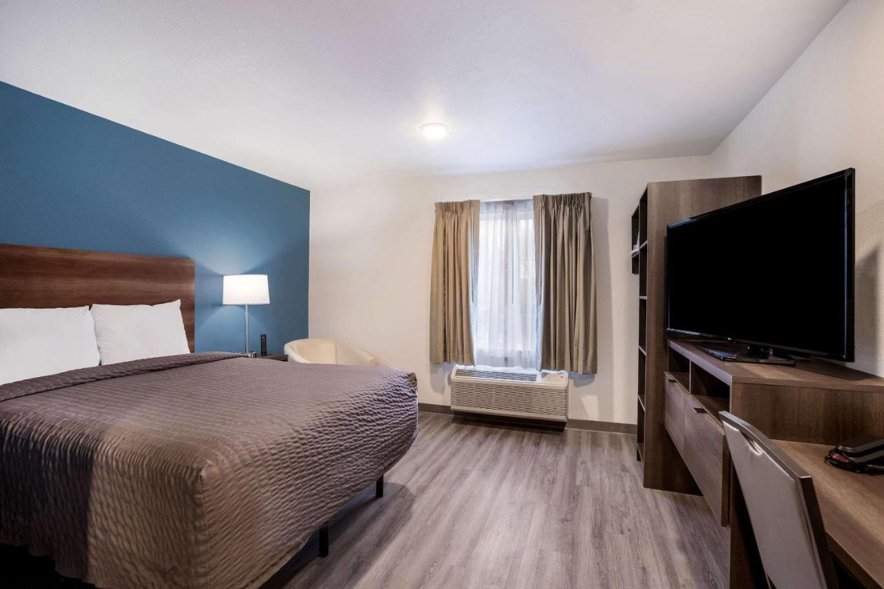 Woodspring Suites Detroit Madison Heights Eksteriør bilde