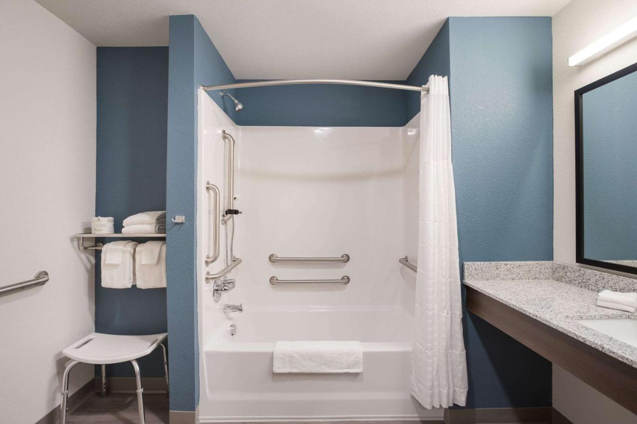 Woodspring Suites Detroit Madison Heights Eksteriør bilde