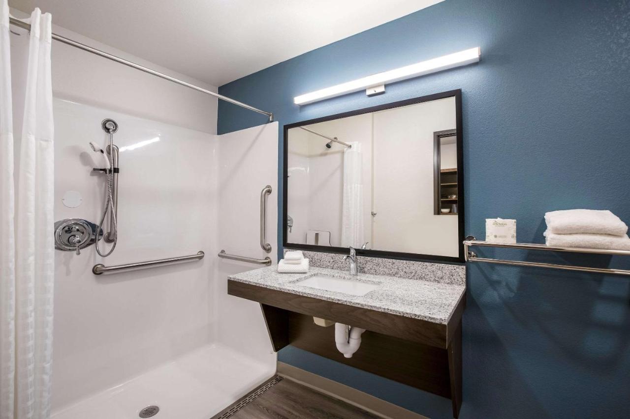 Woodspring Suites Detroit Madison Heights Eksteriør bilde