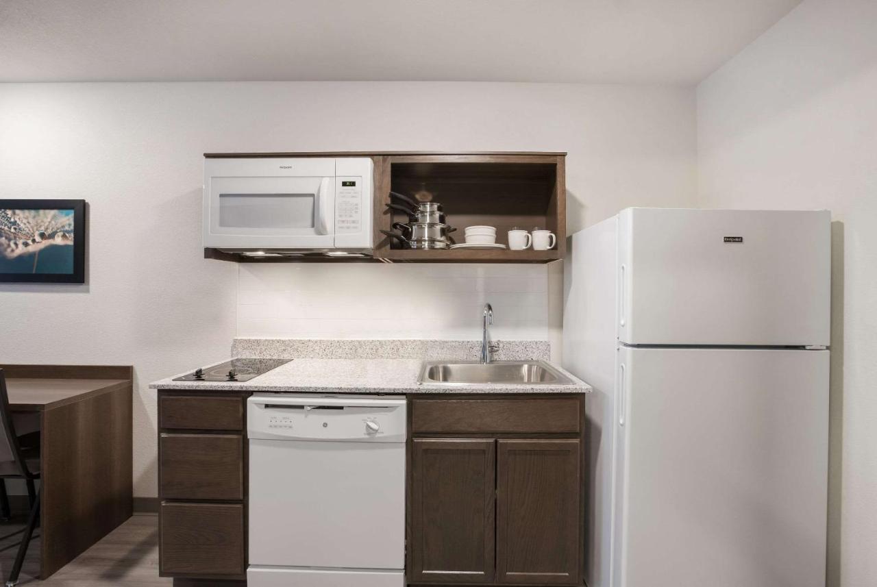 Woodspring Suites Detroit Madison Heights Eksteriør bilde